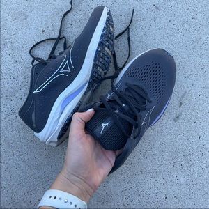 Like New Mizuno Running Shoes